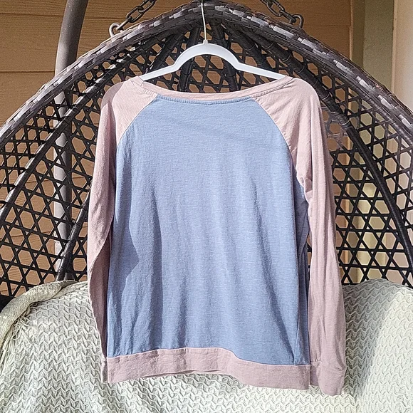 Heathered blue and taupe raglan top - Picture 3 of 5